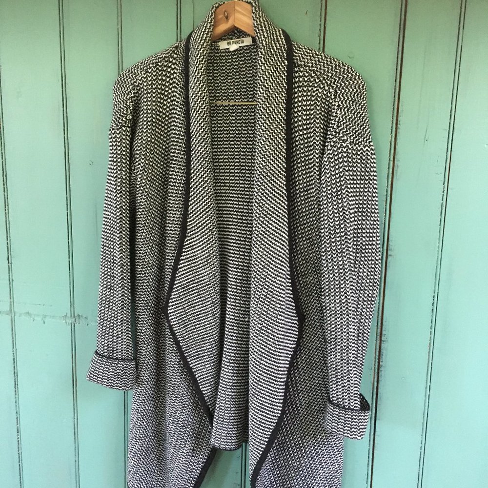 BB Dakota B&W Herringbone Chunky Knit Cardigan